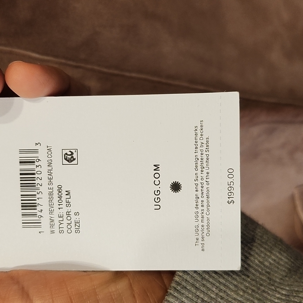 UGG Remy Reversible Shearling Coat. Retail Price$1'995 Color:sephia film. - Picture 6 of 15